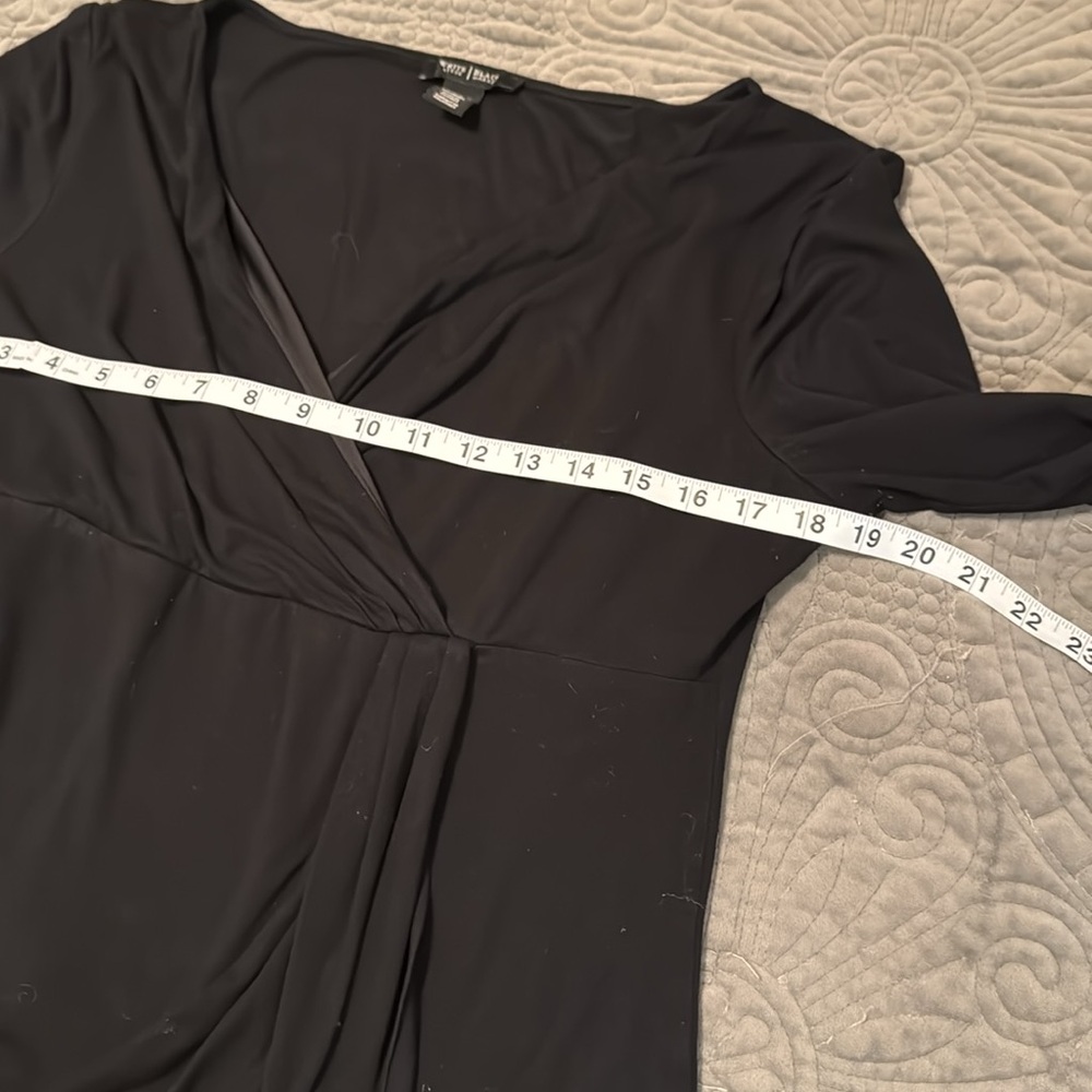 WHITE HOUSE BLACK MARKET Top. Size Large - Picture 9 of 10